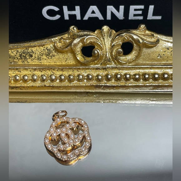 Jewelry - Sold CHANEL Hardware